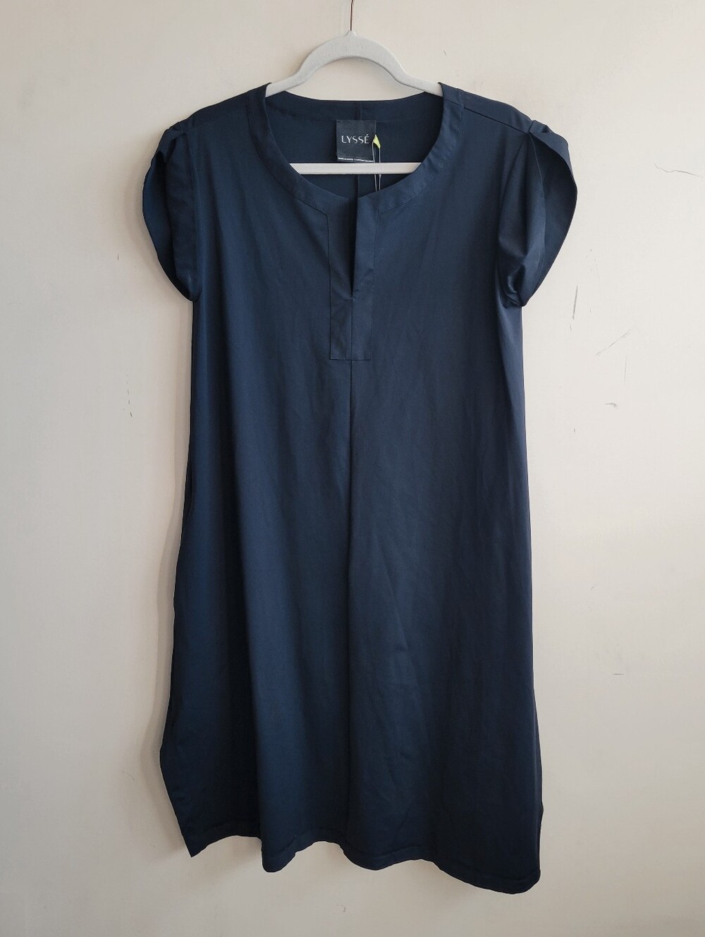 Lyssé Split Neck Short Sleeve Dress In Navy